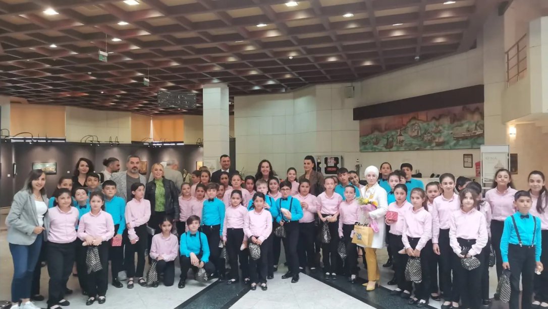 Geleneksel  Türk Müziği Çocuk Korosu Yarışması